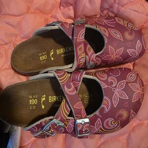 Birkenstock Kids Mary Jane Clogs in Burgundy Pattern